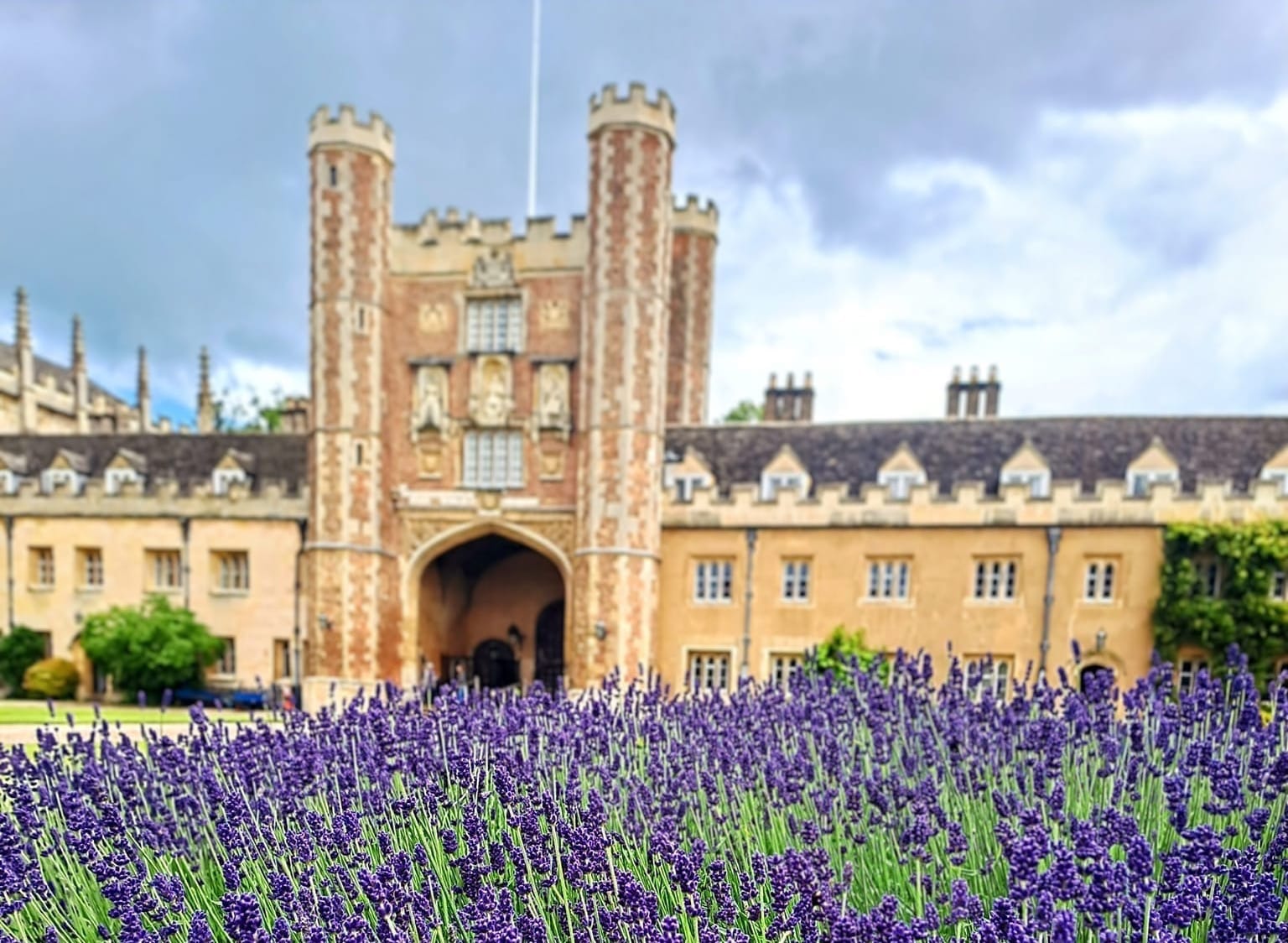 The Gatehouse: An Emblem of Architectural Englishness